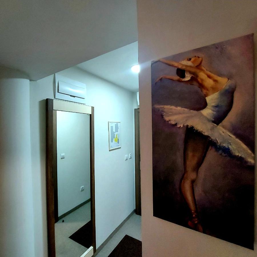 Hotel Kole Čačak Buitenkant foto