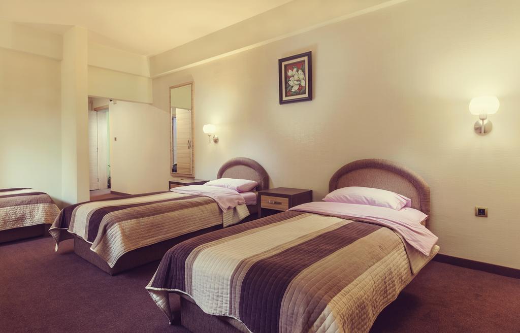 Hotel Kole Čačak Kamer foto