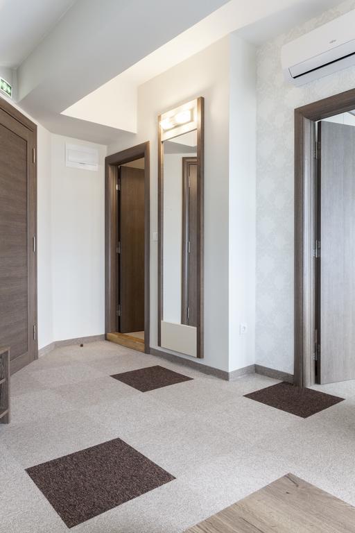Hotel Kole Čačak Buitenkant foto